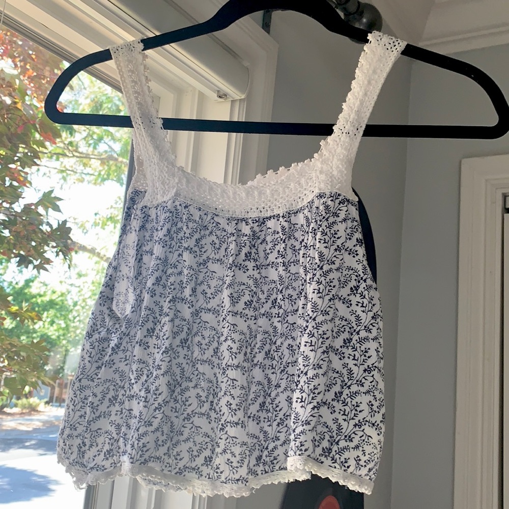 Floral crop top.